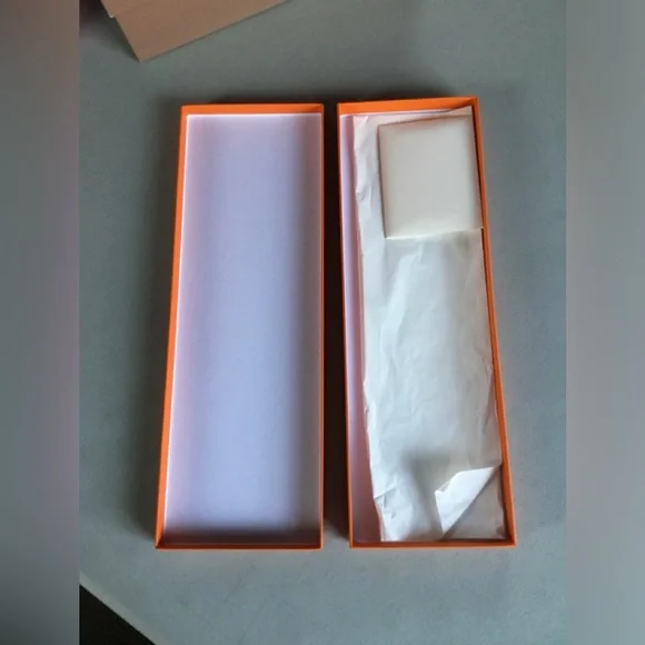 HERMES EMPTY BOX WITH ONE TISSUE SHEET NO LOGO SMALL CARD LOGO PRINTED ENVELOPE - Picture 4 of 14
